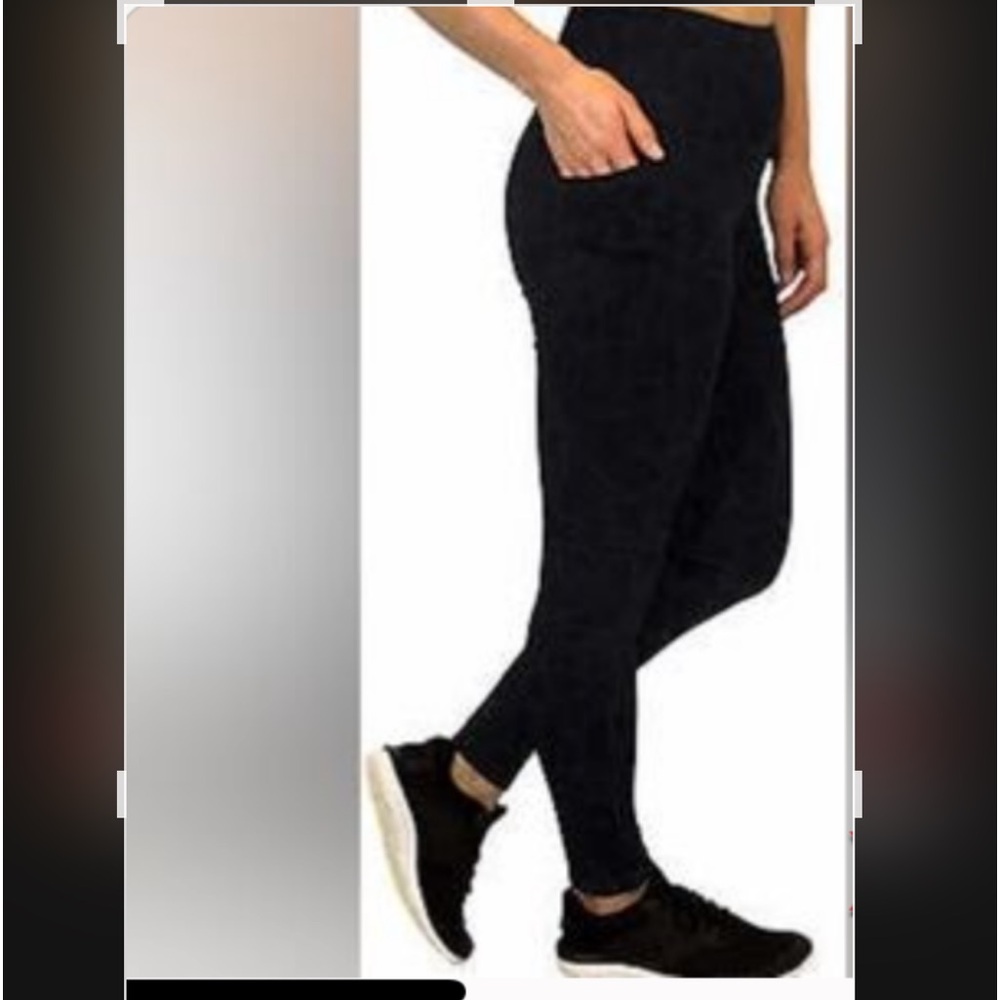Spyder Active Black Leggings. Size M (760)